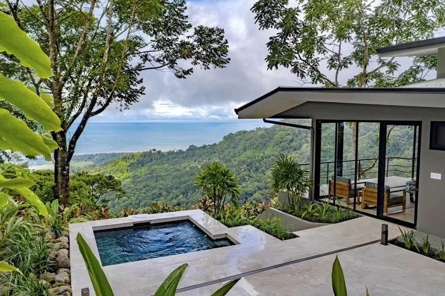 How to Choose the Right Costa Rica Villa for a Group Trip (Family, Corporate, or Celebration)